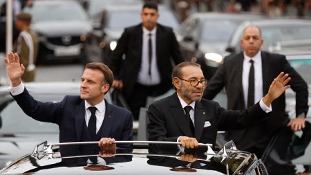 Emmanuel Macron en visite trois jours au Maroc pour retisser des liens