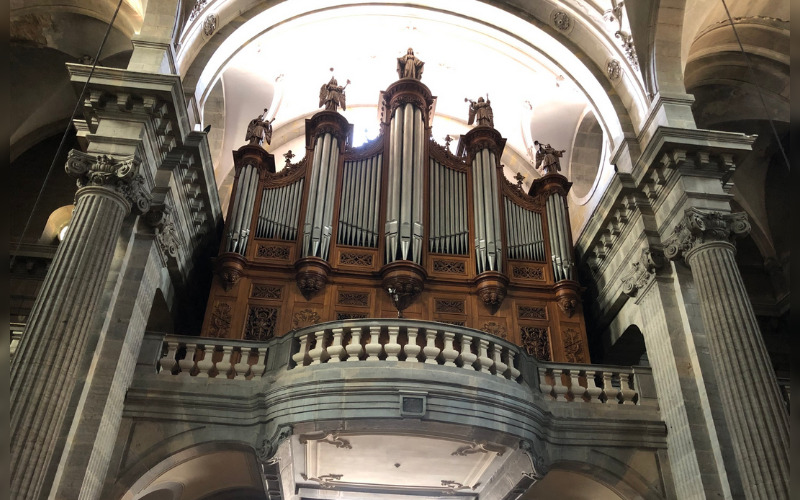 Passionnés par les orgues, trois amis sillonnent les églises et donnent des concerts dans le diocèse de Besançon