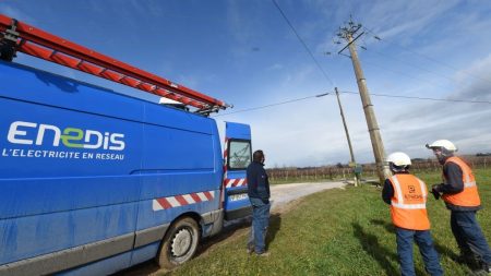 Tempête Caetano : 200.000 foyers sont sans courant et des milliers de routiers sont restés bloqués toute la nuit