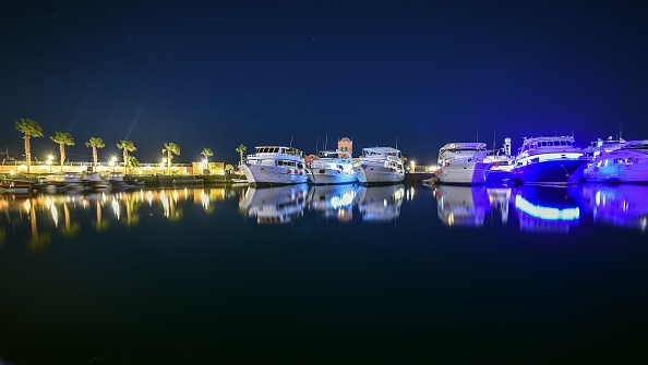 Naufrage d'un bateau touristique en Égypte : quatre corps et quatre rescapés récupérés