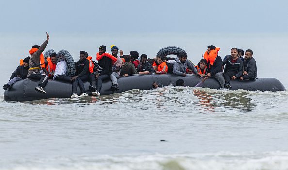 Les maires de la Manche appellent le Royaume-Uni à ouvrir des voies d’immigration légale