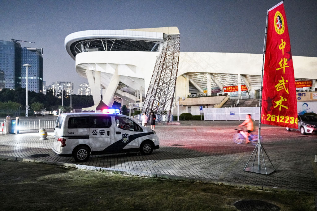 Tragédie en Chine : au moins 35 morts après qu'une voiture a foncé dans un centre sportif