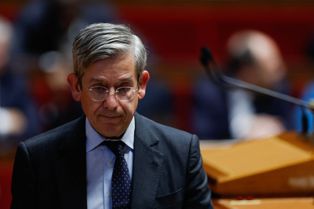 Charles de Courson et Jean-François Copé plaident pour une démission de d'Emmanuel Macron, pour sortir de la crise post-dissolution