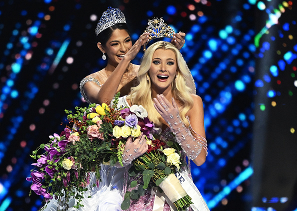 Miss Univers 2024, Victoria Kjaer Theilvig du Danemark, lors de la 73e édition du concours de beauté organisé à Mexico 16 novembre 2024. (Photo CARL DE SOUZA/AFP via Getty Images)