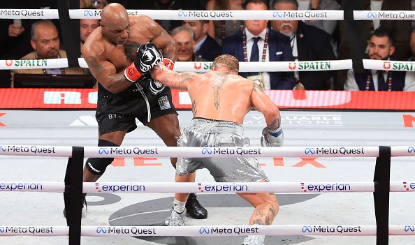 Le légendaire boxeur Mike Tyson rattrapé par son âge, battu par le YouTuber Jake Paul