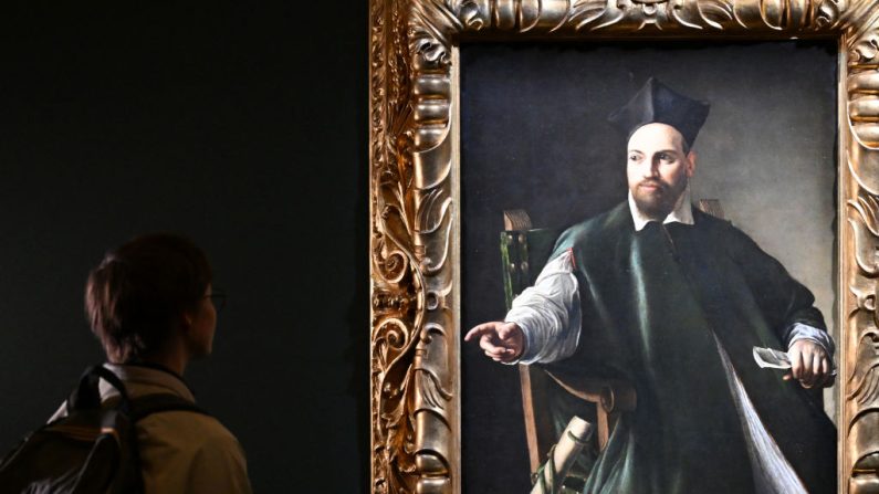 "Le portrait de Maffeo Barberini" représente le futur pape Urbain VIII, issu de la grande famille noble romaine des Barberini. (ALBERTO PIZZOLI/AFP via Getty Images)