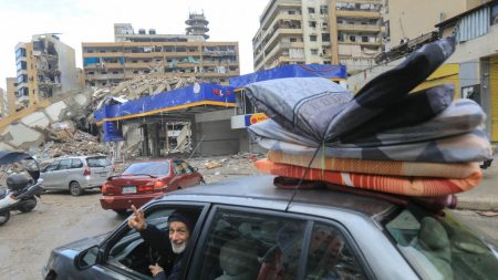 Des milliers de Libanais sont sur la route du retour, après le cessez-le-feu entre Israël et le Hezbollah