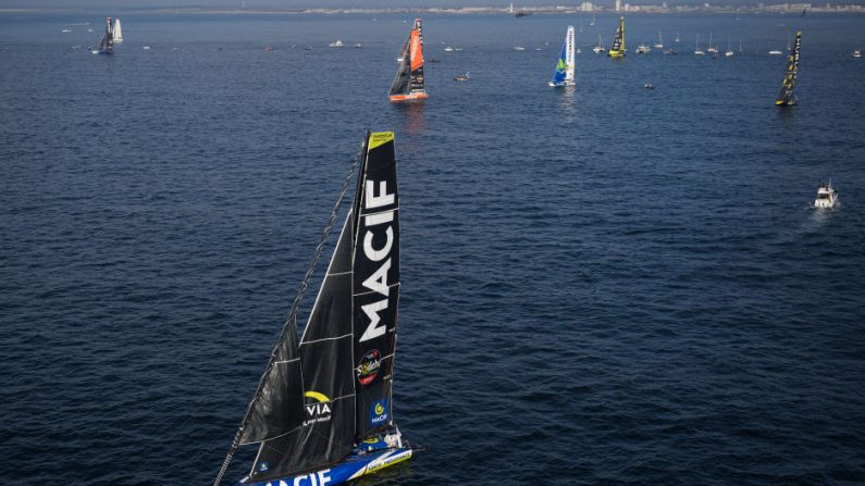 Un groupe de onze bateaux emmenés par le Normand Charlie Dalin (Macif) était en passe mercredi soir de dépasser l'île de Madère (Portugal) au large du Maroc avec une légère avance sur le reste de la flotte du 10e Vendée Globe. (Photo : LOIC VENANCE/AFP via Getty Images)