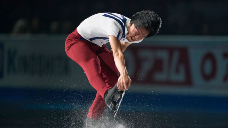 Adam Siao Him Fa a été contraint de déclarer forfait pour la finale du Grand Prix de patinage en raison d'une blessure à une cheville, a annoncé mercredi la Fédération française des sports de glace. (Photo : GEOFF ROBINS/AFP via Getty Images)