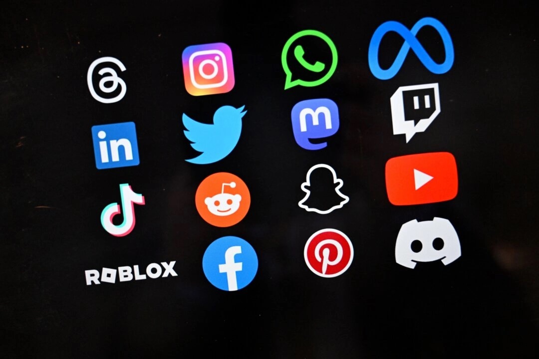 L'Australie interdit l'accès aux réseaux sociaux aux moins de 16 ans, les plateformes réagissent