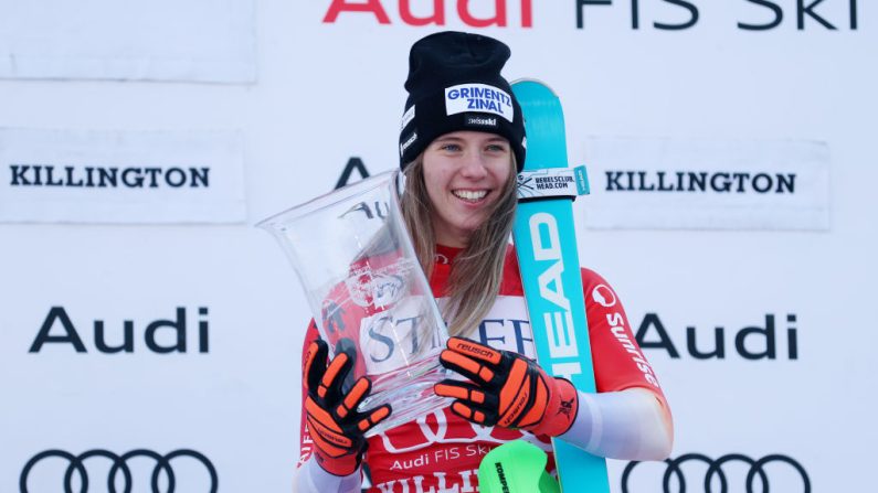 Camille Rast a remporté le slalom de Coupe du monde de ski alpin de Killington (Vermont, États-Unis) dimanche, au lendemain de la lourde chute de Mikaela Shiffrin, blessée et forfait pour la course du jour. (Photo : Sarah Stier/Getty Images)