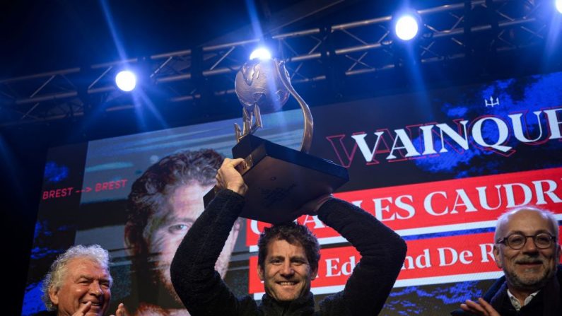 Charles Caudrelier, l'une des figures de la course au large, a été élu lundi marin de l'année 2024 grâce à sa victoire en février dans l'Ultim Challenge, première course autour du monde en solitaire organisée entre maxi-trimarans. (Photo : LOIC VENANCE/AFP via Getty Images)