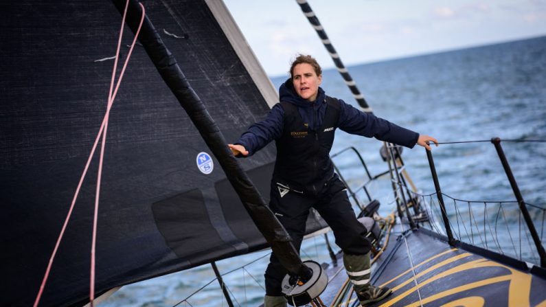 Charlie Dalin (Macif Santé Prévoyance) conserve son avance en tête du Vendée Globe mercredi au pointage de 19h00 (GMT+1). Ralentie, Clarisse Crémer est 12e. (Photo : LOIC VENANCE/AFP via Getty Images)