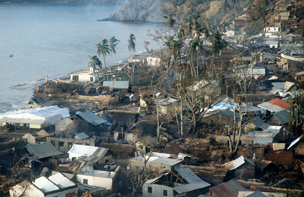 "La situation est catastrophique" : le cyclone Chido a dévasté Mayotte avec des vents d'au moins 220 km/h