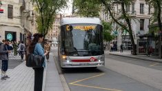 Près de Lyon : un chauffeur de bus demande à des passagers « d’éteindre leurs cigarettes » et se fait rouer de coups