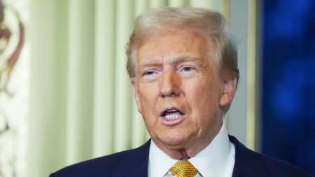 Donald Trump dit vouloir « stopper le délire transgenre » dès son premier jour