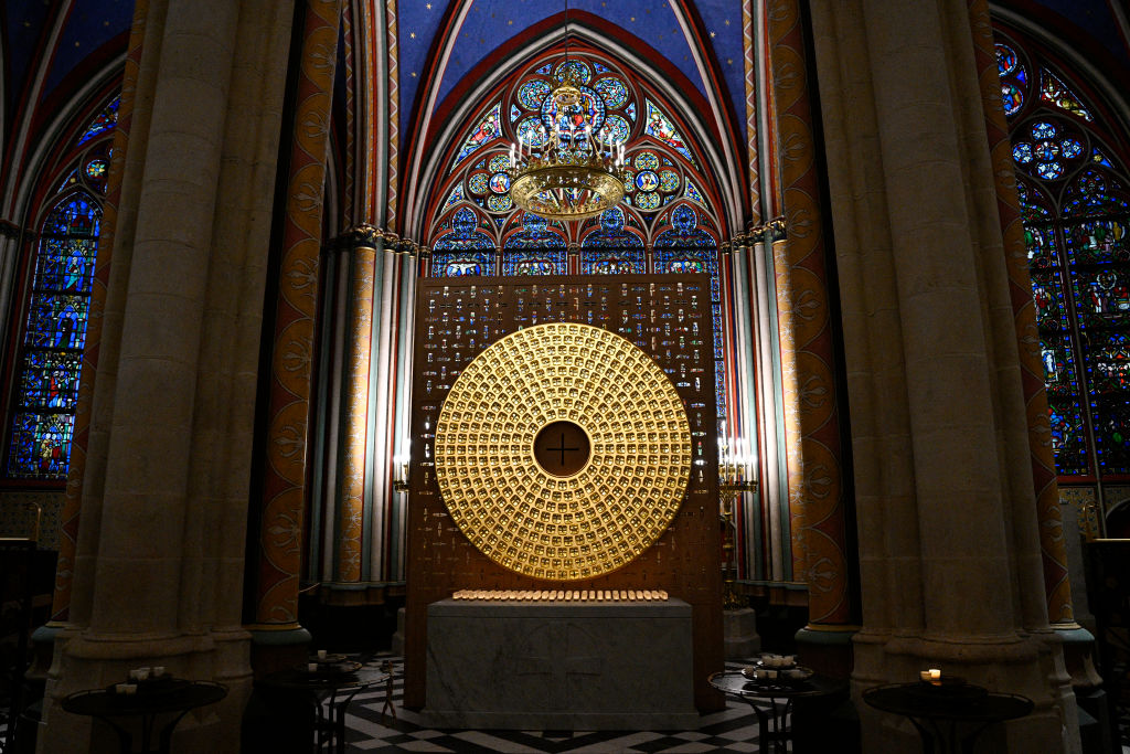 La célèbre couronne d'épines du Christ fait son grand retour à Notre-Dame de Paris ce vendredi