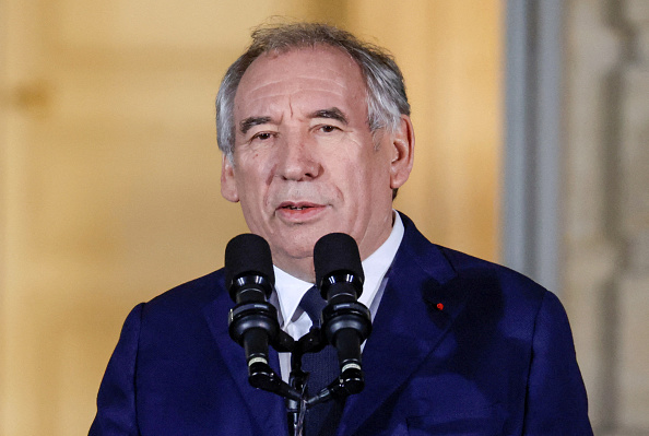 Nouveau gouvernement : François Bayrou entame ses consultations à Matignon