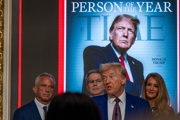 Le Président élu Donald Trump s'exprime lors d'une réception à la Bourse de New York (NYSE) après avoir été nommé « Personne de l'année » par TIME pour la deuxième fois, le 12 décembre 2024 à New York. (Spencer Platt/Getty Images)