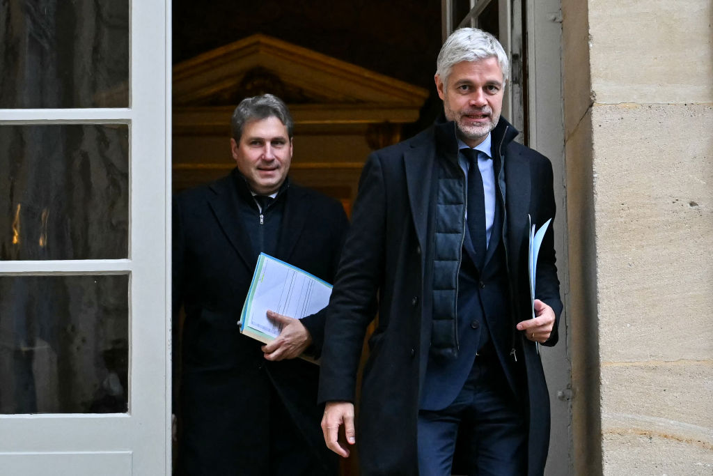 "Trop de flou" : Laurent Wauquiez demande une nouvelle réunion avec François Bayrou