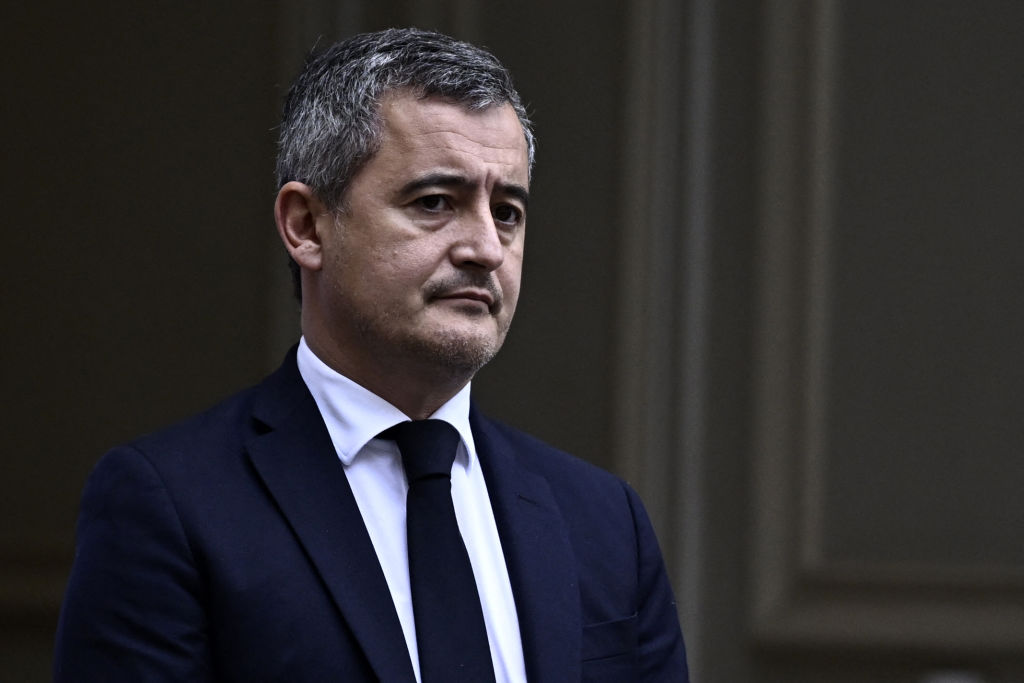 Pour que la justice gagne en "rapidité, il faut plus d'effectifs", clame Gérald Darmanin