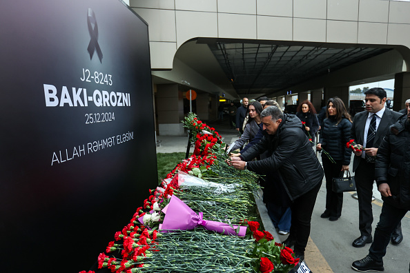 Crash de l'avion azerbaïdjanais : Vladimir Poutine s'excuse auprès du Président Ilham Aliev