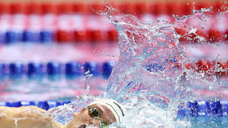 Léon Marchand finit l'année par une nouvelle victoire, après avoir remporté le 100m brasse en grand bassin, dimanche au meeting de natation de l'océan Indien à Saint-Denis de La Réunion. (Photo : Yong Teck Lim/Getty Images)