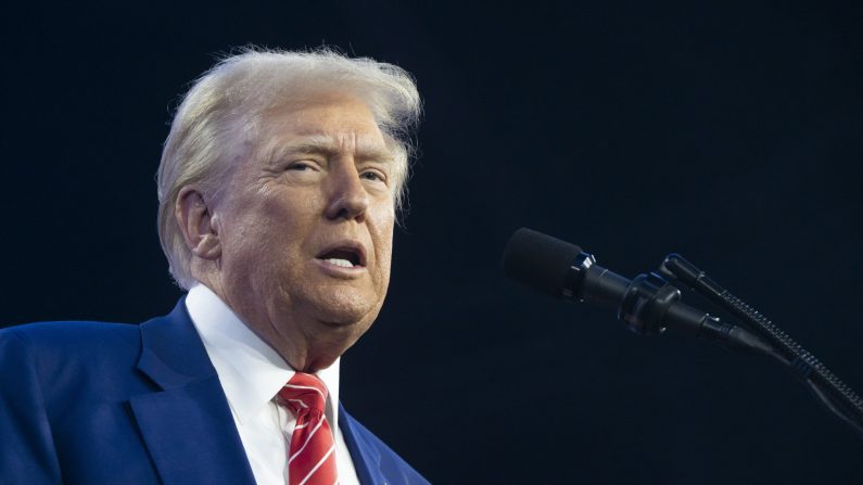 Le président élu Donald Trump s'exprime lors de l'AmericaFest de Turning Point USA à Phoenix, en Arizona, le 22 décembre 2024. (Rebecca Noble/Getty Images)