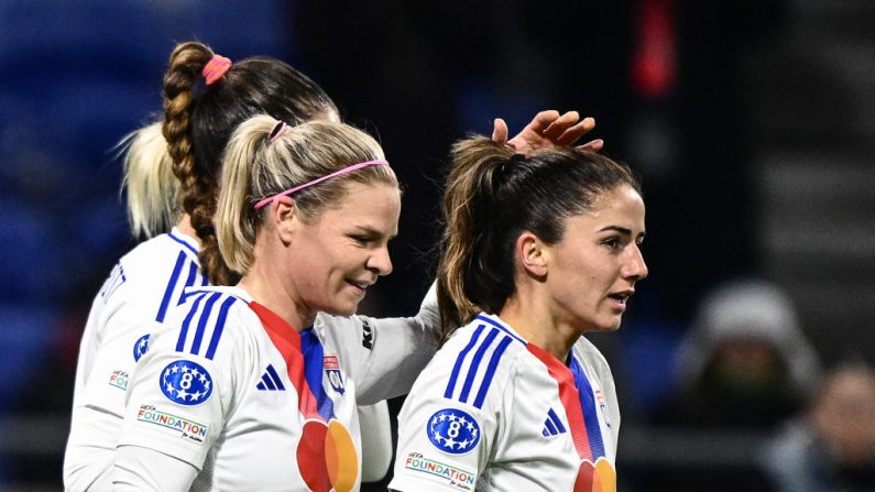 Un but de Van de Donk a permis à Lyon de s'imposer 1 à 0 face à Wolfsburg et de réaliser le grand chelem lors de la 6e et dernière journée de la première phase de Ligue des champions de football féminine. (Photo : JEFF PACHOUD/AFP via Getty Images)