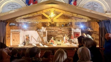 « Elle est consensuelle » : la crèche de Noël de Béziers attaquée en justice, comme celle de Perpignan