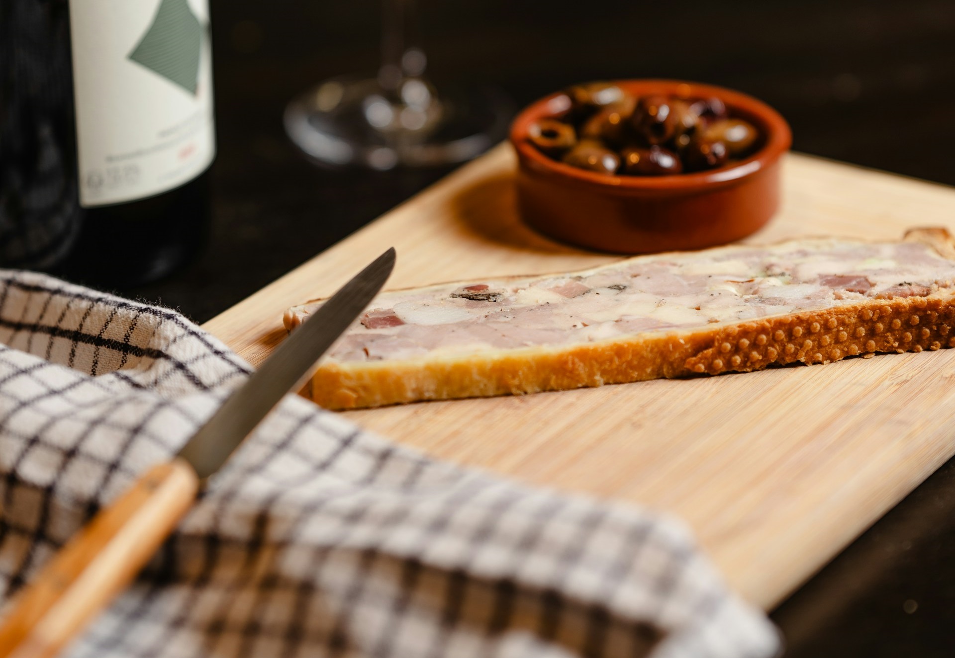 Lyon : le chef japonais Taiki Mano élu "haut la main" champion du monde de pâté en croûte