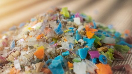 Les microplastiques présents dans l’air pourraient favoriser le cancer et l’infertilité, selon une importante étude