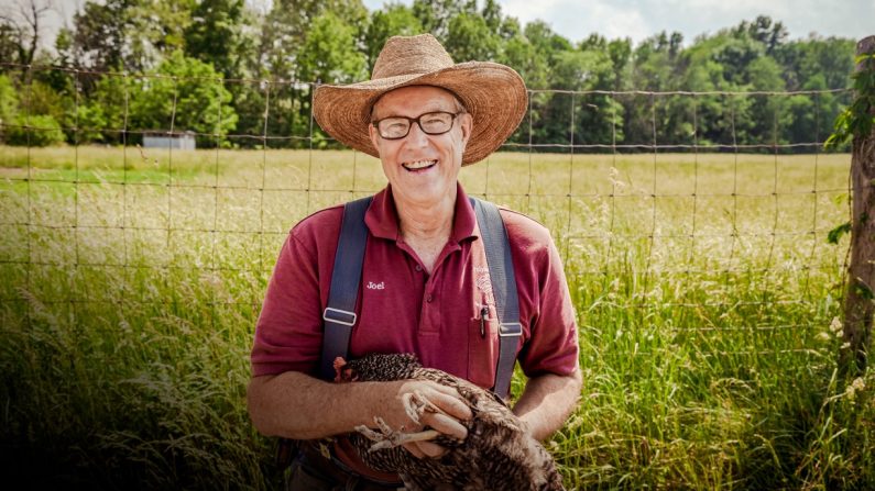 Joel Salatin est un fervent défenseur d'une agriculture respectueuse de l'environnement. (Crédit photo : Polyface Farm)